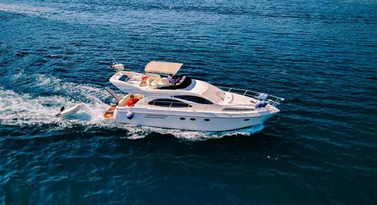 Desfrute de Bodrum com um iate a motor Captained Azimut 46 