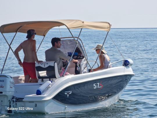 Barco de convés Trimarchi 57S Pro: explore a costa da Sicília com conforto