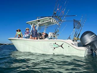 Pêche au récif, pêche hauturière, plongée en apnée et banc de sable du Sea Fox Commander 2017