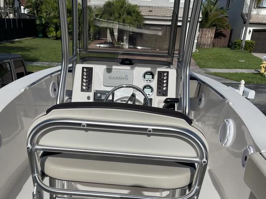 Console centrale Robalo de 21 pieds 2020 pour Sandbar ou visites touristiques à Miami, en Floride