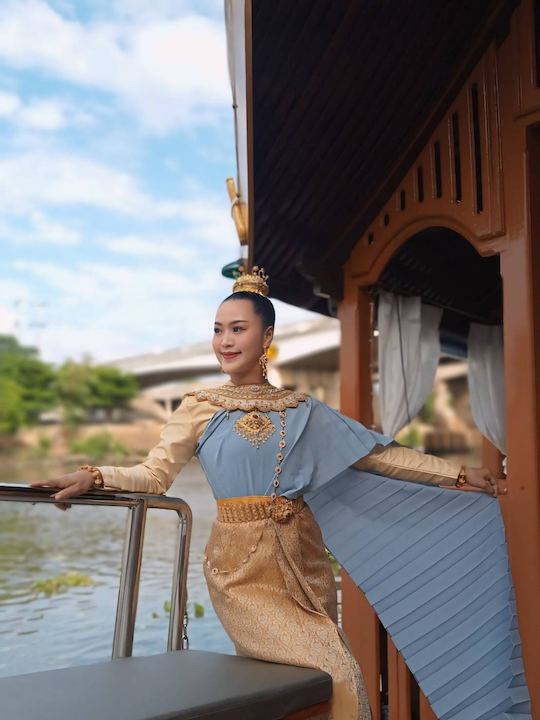 Heritage Sightseeing Boat at Ayutthaya with Thai Dance 