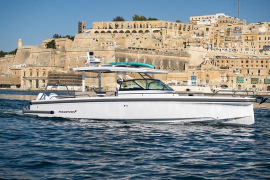 Louez un Axopar 37 Suntop dans les îles maltaises