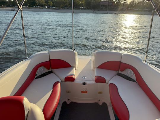 Bateau ponté spacieux à Clear Lake, au Texas