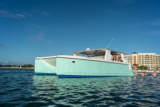 Catamarán privado de 45 pies para cruceros por la playa, buceo privado y viaje al atardecer