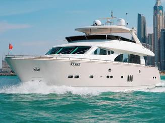 EXPERIENCE DUBAI ON OUR 98FT HORIZON YACHT WITH JACUZZI