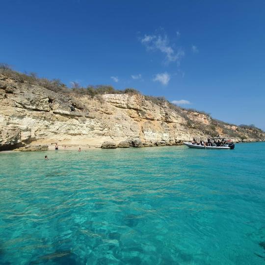 Experiência de adrenalina! Alugue uma lancha RIB de 30 pés em Curaçao (máx. 8 pessoas)