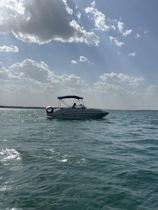 Bateau à moteur Sea Ray Sundeck 200 + tubing sur le LAC LBJ