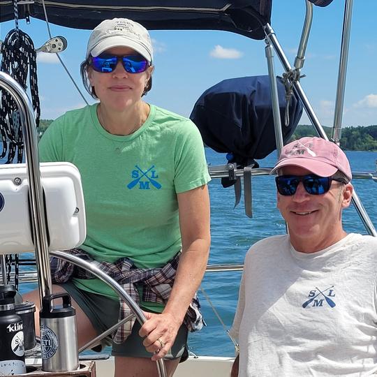 NAVIGUEZ sur le sud historique du lac Champlain à bord d'un voilier Catalina de 30 pieds