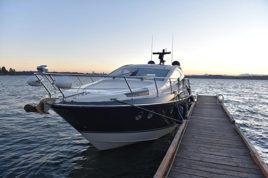 Marquis 500 Sport Coupe Motor Yacht