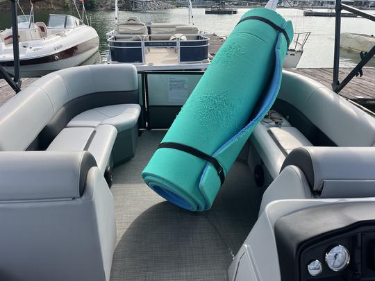 2024 Bentley Pontoon - 200HP Strong Power - Free tubes and floating mats!!