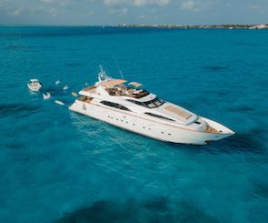 STUNNING MEGA YACHT AZIMUTH 100 FT. Luxury & Exclusive at Cancun.