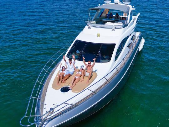 Descubra el lujo: ¡alquila un yate Azimut Fly de 57 pies en Miami!