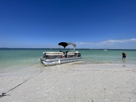 Barco pontoon Sun Trucker de 22 pés para até 10 pessoas com o máximo de conforto e diversão