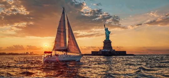 Sailing NYC aboard 34' Catalina