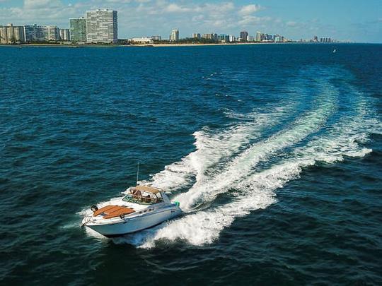 Alquiler privado de Sea Ray para hasta 12 personas en Fort Lauderdale, Florida