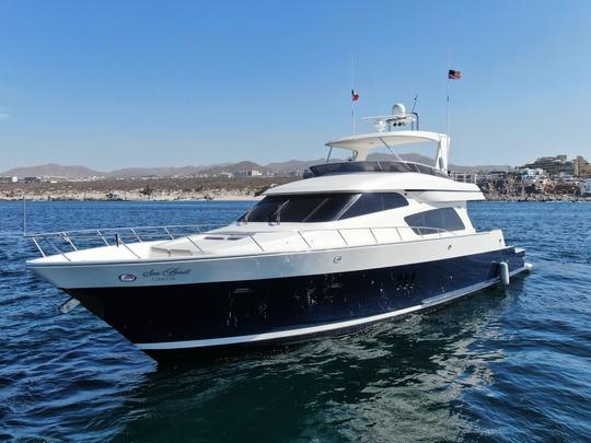  Indulge in a lavish journey aboard the ODYSSEY BY SEA BEAST 70 FT Luxury Yacht.