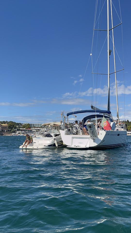 Lancha rápida e divertida Rinker 232 entre Lisboa e Cascais