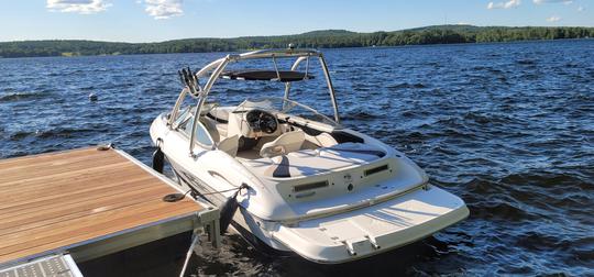 Profitez du magnifique Maine au lac Damariscotta avec Mariah SX19 Bowrider !