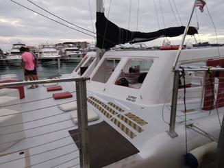 Eventos en catamarán Mariah de 60 pies y barco de fiesta con capitán y tripulación 