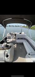 Luxury Bennington Tritoon 150HP fishing series Sx21 