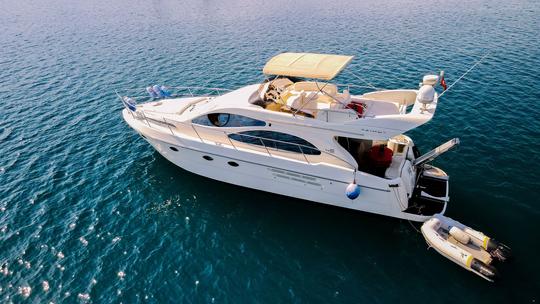 Desfrute de Bodrum com um iate a motor Captained Azimut 46 