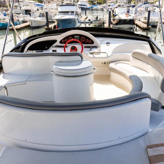 Azimut de lujo de 46 pies | Alquiler de yate privado para 18 personas en Puerto Vallarta 🏝️