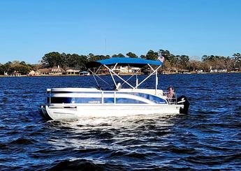 Harris Tritoon for 13 people on Lake Conroe in Montgomery Texas