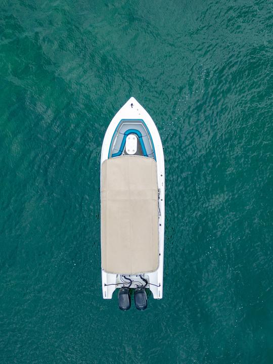 Barco privado de 30 pies para ir de isla en isla en Cholon Baru, Islas del RosÁrico