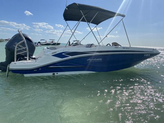 Hurricane Sundeck Sport 205 : louez l'aventure côtière sur Getmyboat