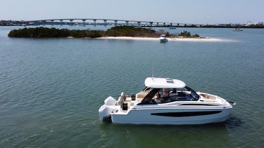 Alquiler del yate 33' Aquila «Airwaves» en Clearwater, Florida