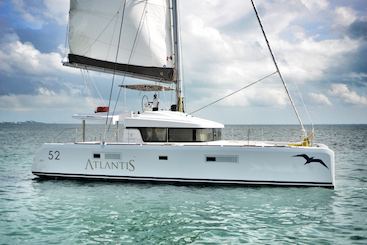 Fretamento privado de catamarã de luxo de 52 pés/Capacidade 45 pessoas