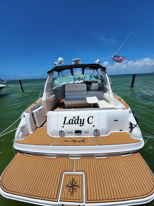 LADY C | Lindo Sea Ray E de 40 pés para cruzeiro em Cancún.