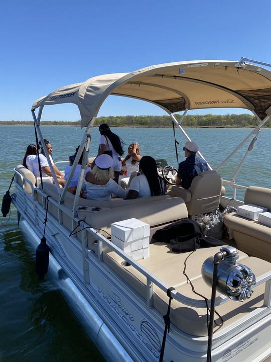 Sun Tracker 22 DLX Party Barge for rent on Lake Lewisville