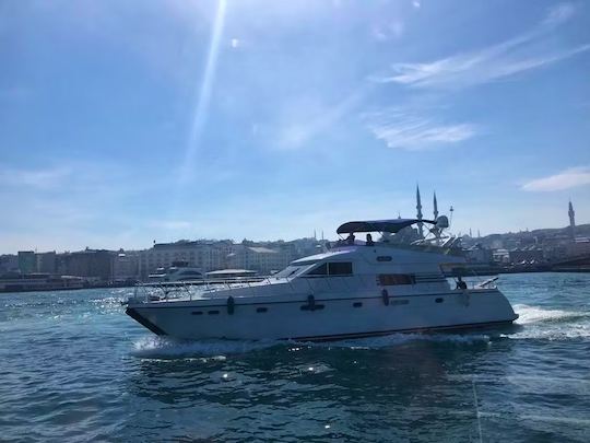 10 Person Motor Yacht Rental in İstanbul, Turkey