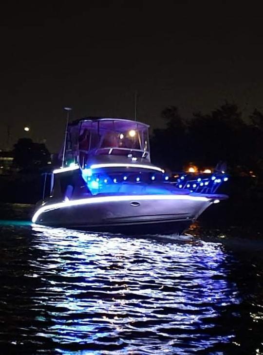 Enjoy the Sacramento Skyline from the water On a 40FT Silverton Yacht!