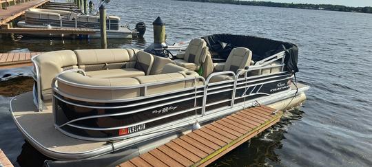 Suntracker Party Barge Lake Tarpon Pontoon boat tours.