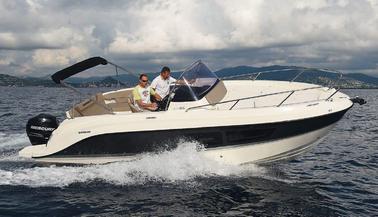 Quicksilver Activ 805 Sundeck for Comfort in Illes Balears