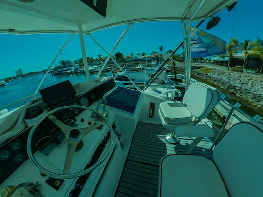 Hatteras 46 ft Luxury Yacht Charter