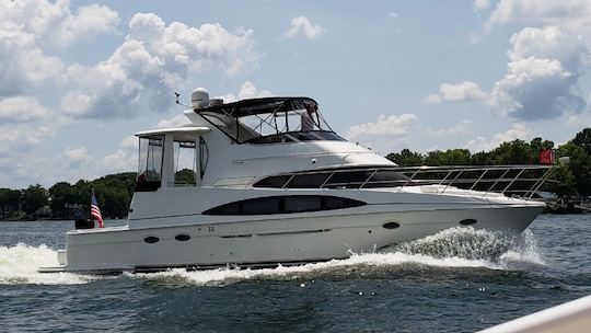 "Marina Del Ray" Carver 444 CMY Charter in Lake Ozark, MO