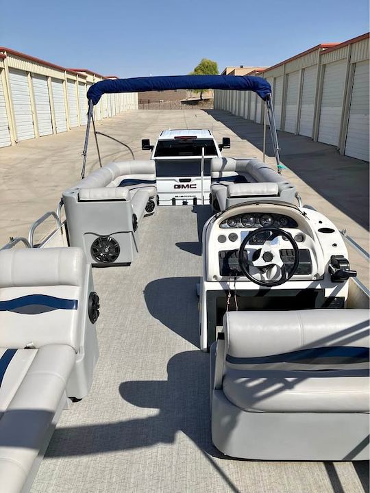 26' TRI-TOON With 225HP OUTBOARD - Perfect Party Boat with Capt.Kenne