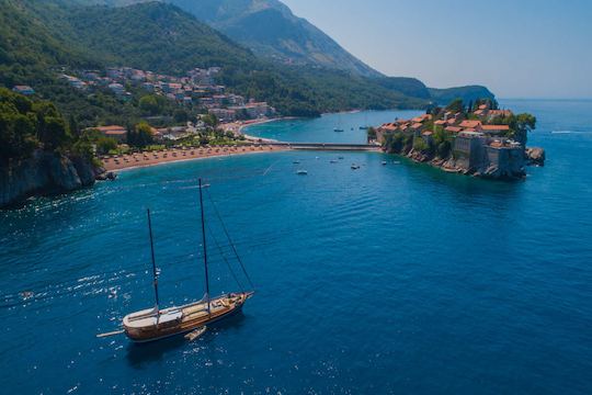 Crucero clásico en goleta a vela por Montenegro