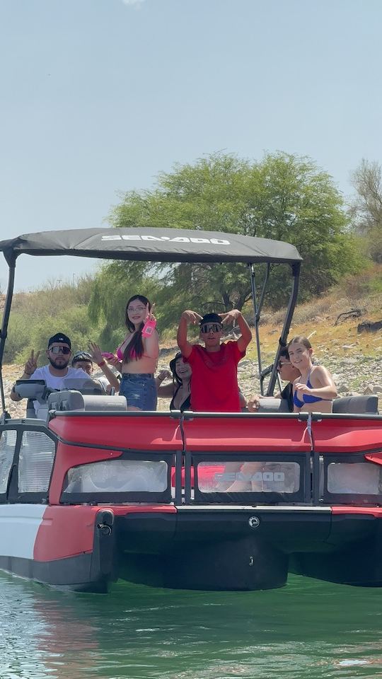 🚤 Aluguel de barcos de luxo em Lake Pleasant - White Glove Experience! 🌊