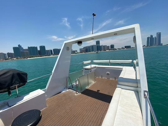 YATE DISPONIBLE DE 42 PIES PARA ALQUILAR EN ABUDHABI 