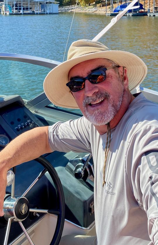 SeaRay 280 Deep V Cruiser on Lake Of the Ozarks