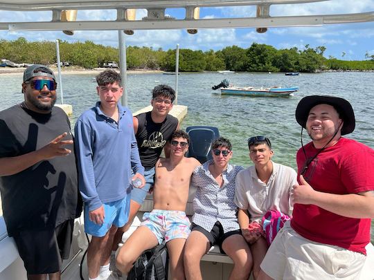 Boston Whaler 24’ Visit Icacos,Palomino,Isla Piñero (6 guest max)