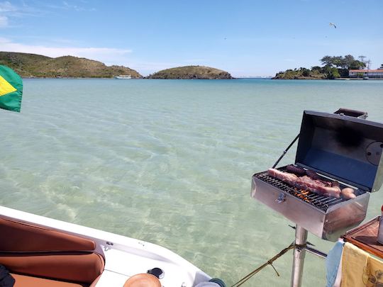 Location de yacht à moteur de 27 pieds à Arraial do Cabo, Rio de Janeiro, Brésil