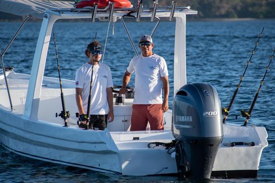 Chárter de pesca, esnórquel y divertidos recorridos al atardecer para la familia