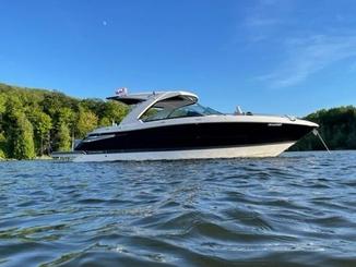 Luxury Yacht Charter from Downtown Barrie and Innisfil