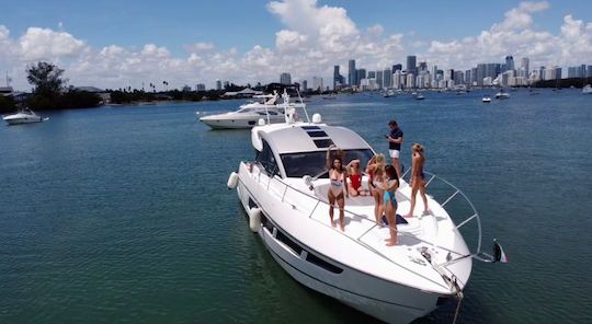 Incrível iate Sunseeker de 60 pés para seu próximo evento ou festa!