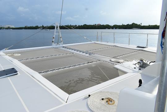 Nuevo catamarán de lujo de 82 pies con barra libre ilimitada para pasar el mejor momento